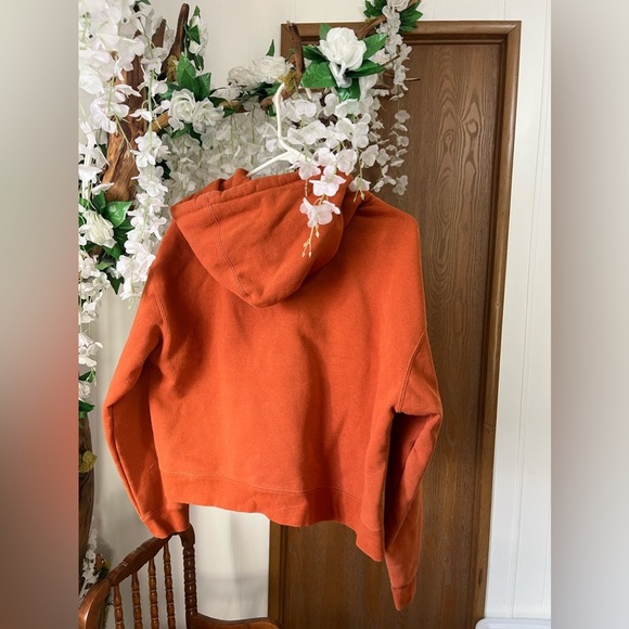 OBEY Sweater 🧡 - Picture 10 of 11